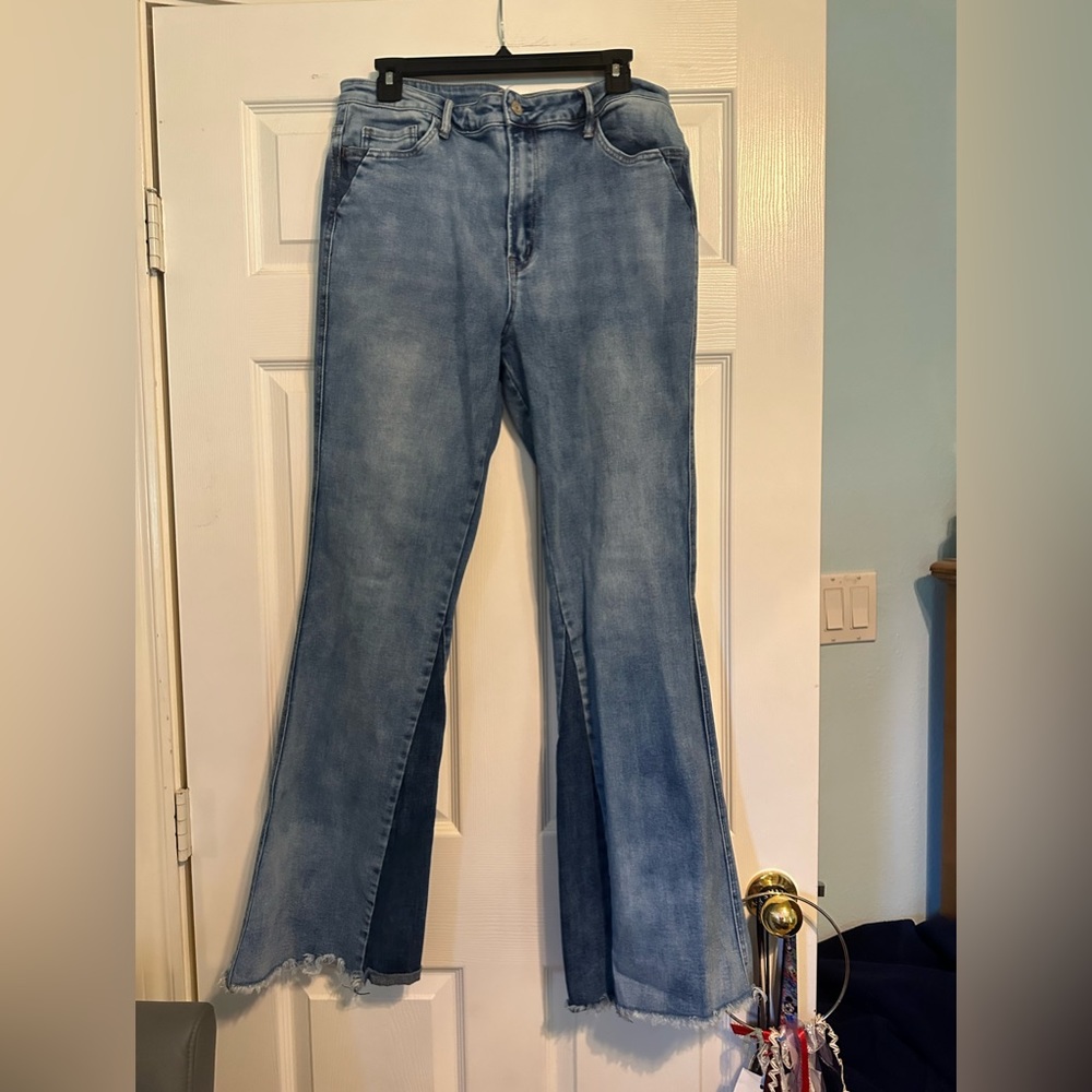 Altr’d State Jeans size 32 flare style great condition